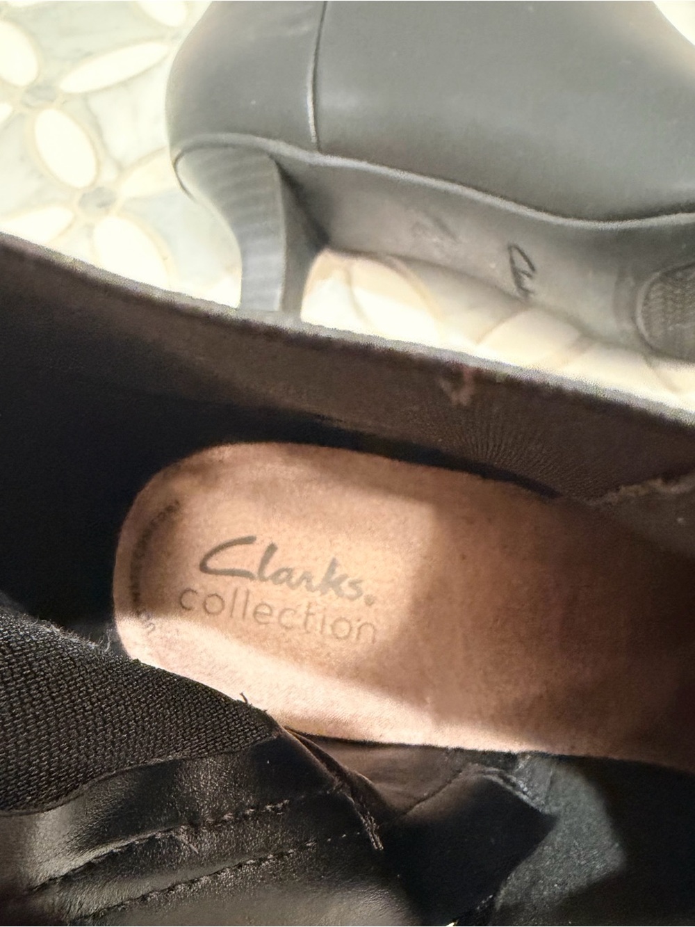 Sold Clarks Linvale Sea Black Leather Pointed Toe Kitten Heel Ankle Boots 11 - Picture 9 of 10